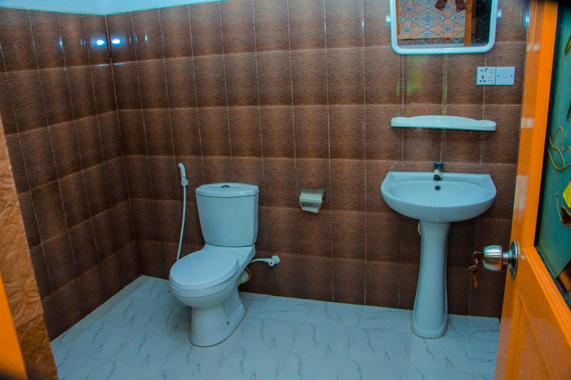 Chanaka Holiday Inn Сигирия Экстерьер фото