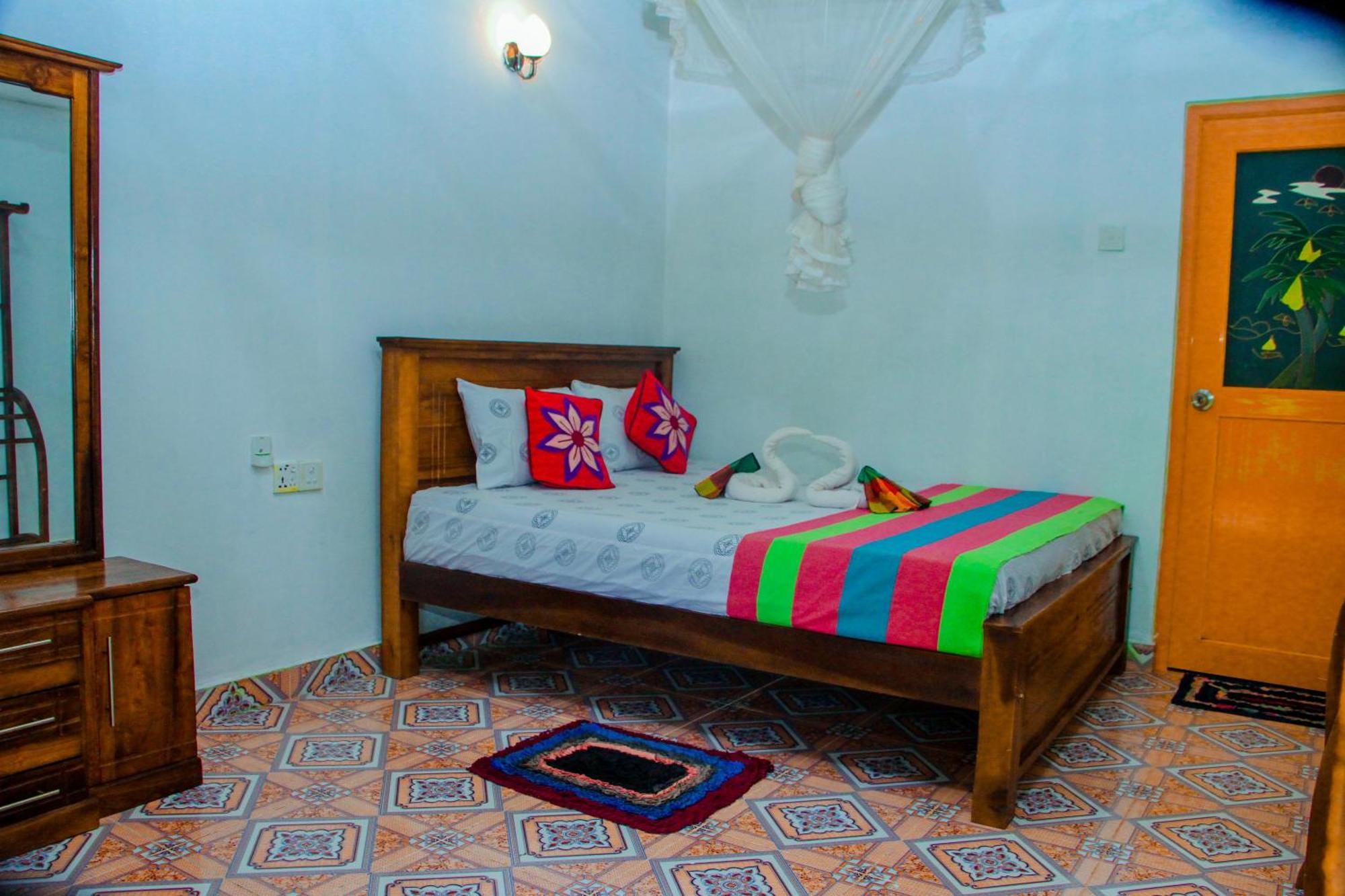 Chanaka Holiday Inn Сигирия Экстерьер фото